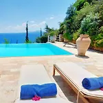 וילה Corfu Luxury