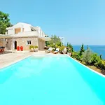 Corfu Luxury וילה בארבאטי