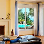 Corfu Luxury וילה *