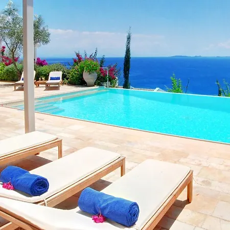 Corfu Luxury * Μπαρμπάτι