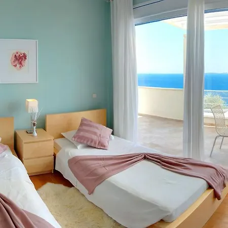 Corfu Luxury Μπαρμπάτι