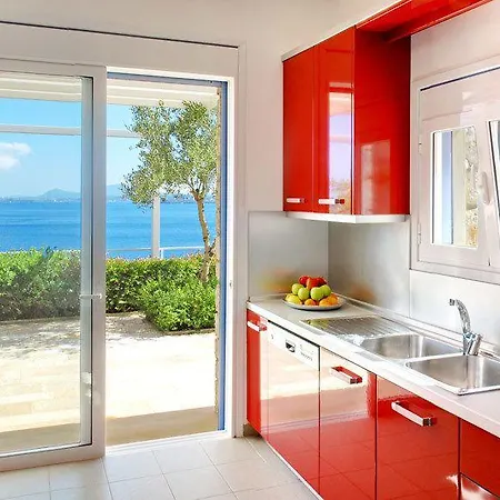 Corfu Luxury Μπαρμπάτι